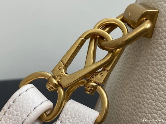 Cheap Soft LOUIS VUITTON Twist-27*19*9CM 0718